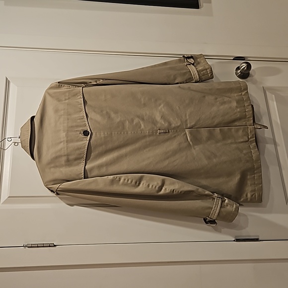 Mens Banana Republic trenchcoat. Medium - Picture 4 of 4
